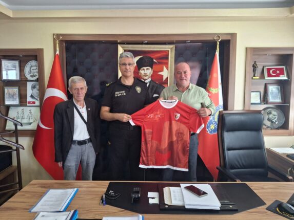 Umurspor’dan Emniyet Müdürüne Ziyaret