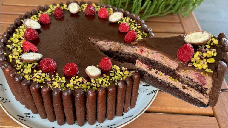 CUMHURİYET İLKOKULU’NDA ANLAMLI PROJE: ÖĞRENCİLERİN DOĞUM GÜNLERİ KUTLANIYOR