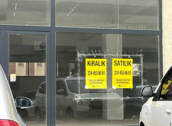 “Esnaf batıyor, Suriyeli göçmenler palazlanıyor, devlet seyrediyor!”