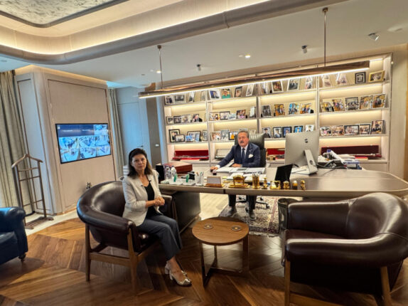 Cennet Cankılıç Yazdı: Cavit Çağlar’ın Odasına Girdiğimde Şaşkına Döndüm!