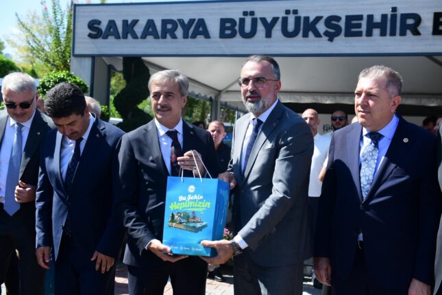SAPANCA’DA PEYZAJ VE SÜS BİTKİLERİ FUARI KAPILARINI ZİYARETE AÇTI…