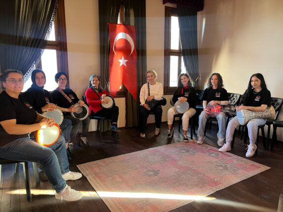 “Cumhuriyet’in Kadınlarıyız!”