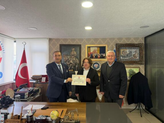 ABP Kadın Kolları’nda Yeni Dönem: Ayşe Çatalbaşoğlu Genel Başkan Oldu