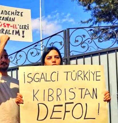 Kıbrıs Seçimiyle Maskeler Düştü: “İşgalci Türkiye” Pankartı Kimindir?