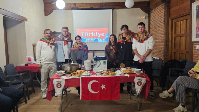 Yıldırım Ticaret MTAL Gençleri, Cumhuriyet Bayramı’nı İspanya’da Coşkuyla Kutladı