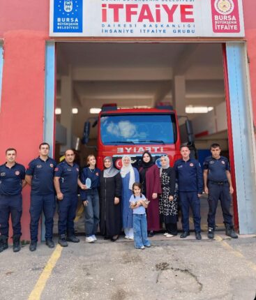 Saadet Partisi Kadın Kollarından 17 İlçede Anlamlı Ziyaret:   İtfaiye Haftası’nda Kahramanlara Teşekkür