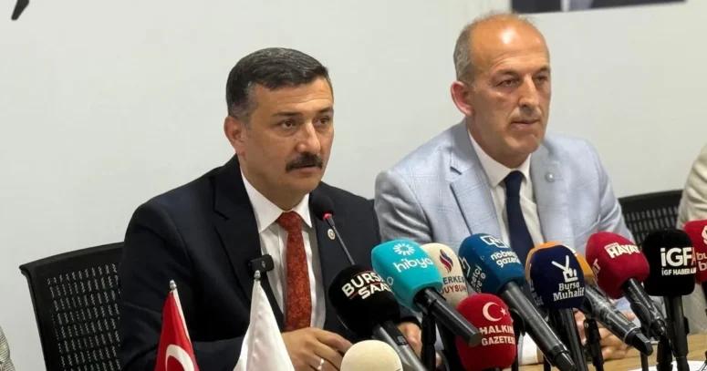 Milletvekili Selçuk Türkoğlu’ndan TBMM’de Rekor!   Açılış Gününde 43 Soru Önergesiyle Gündemi Sarstı