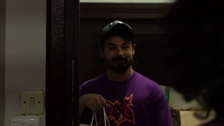 Deniss’ten yeni şarkı ve klip “Sorular”