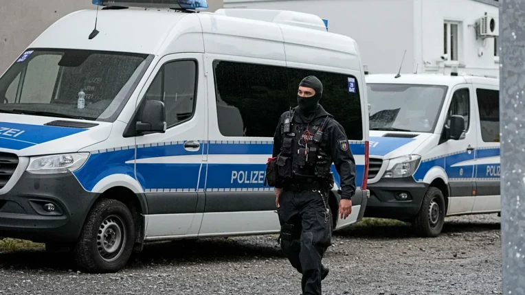 Bochum’da 12 Yaşındaki İşitme Engelli Kız Polis Kurşunuyla Ağır Yaralandı