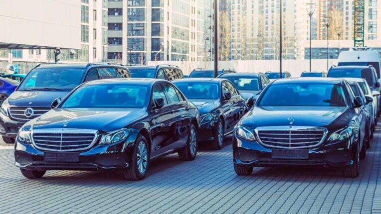 ANTALYA’DA ODA BAŞKANI MAKAM ARACIYLA SEÇİM TURUNDA!