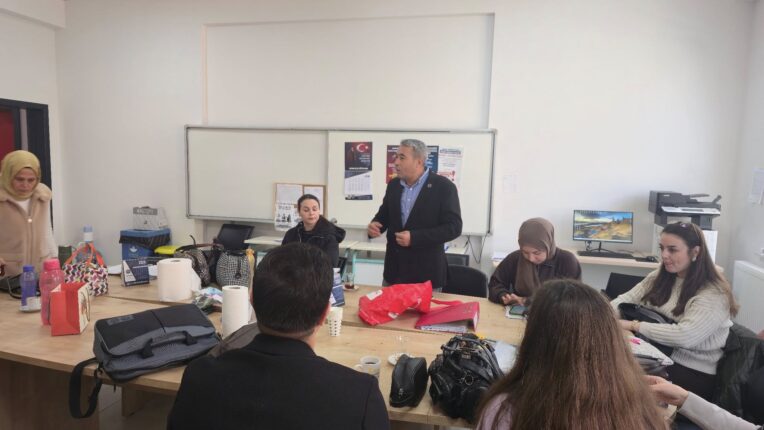 “Eğitim Çalışanları İntihar Noktasına Geldi!”