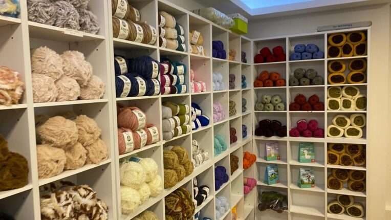 Nilüfer’de El Emeği ve Kahve Buluşması: Reglan Kafe Açıldı