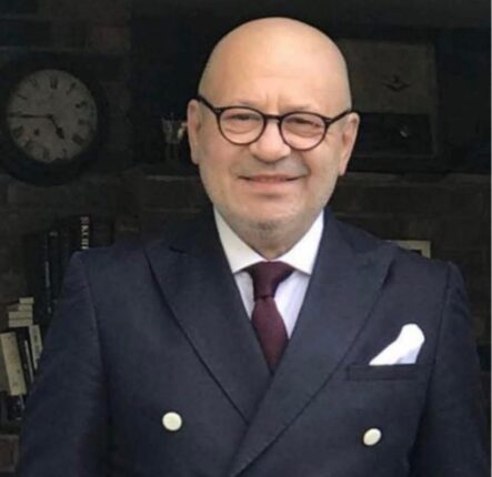 Hamburg’un Sevilen İsmi Fikret Tuştaş Yaşamını Yitirdi