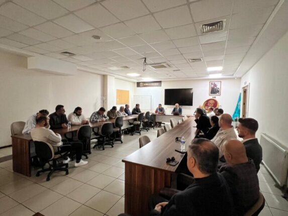 GÜVSİAD’DA YENİ DÖNEM: HEDEF… BEKİR HAKAL BAŞKANLIĞINDA GÜÇLÜ BİR YAPI