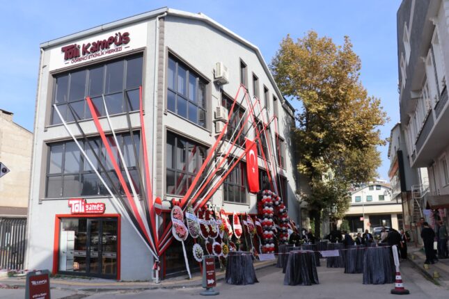 EĞİTİMİN YENİ YÜZÜ TOLİ KAMPÜS AÇILDI