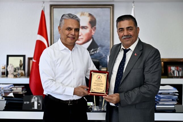 Başkan Adayı Adnan Asar’dan Muratpaşa Belediye Başkanı Ümit Uysal’a Ziyaret