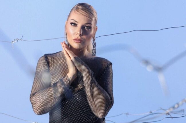 BESTE AÇAR’DAN İDDİALI TV PROGRAMI