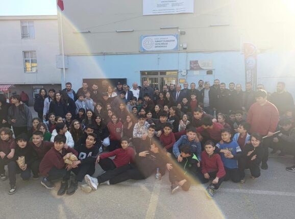 “İYİ’likte Yarışıyorlar”