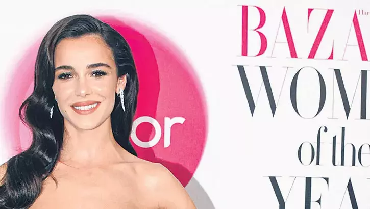 HAFSANUR SANCAKTUTAN HARPER’S BAZAAR TÜRKİYE’NİN  ARALIK SAYISI KAPAĞINDA