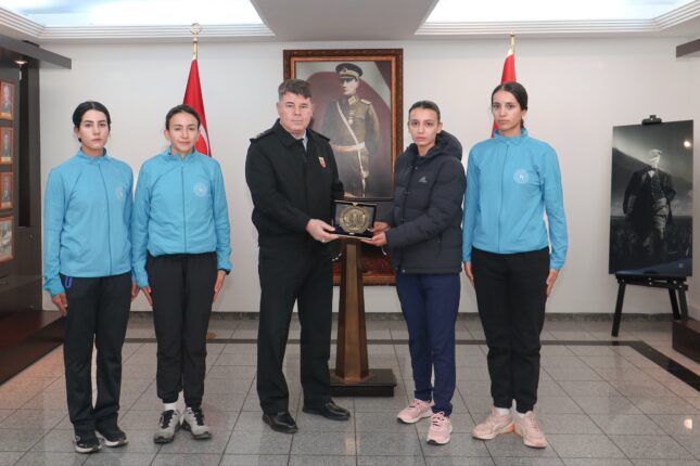 Jandarma Gücü Sporcularından Anlamlı Ziyaret
