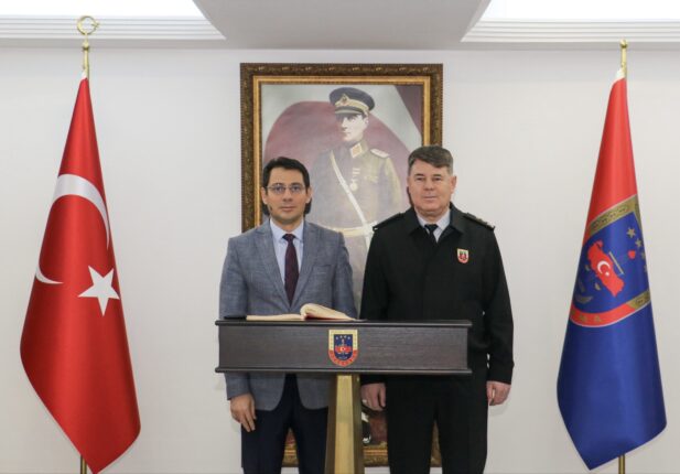 Bursa Cumhuriyet Başsavcısı Mustafa Çelenk’ten İl Jandarma Komutanlığı’na Ziyaret