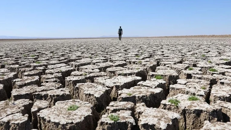 “Devlet Sessiz, Toprak Kuruyor, Gelecek Tehlikede!”