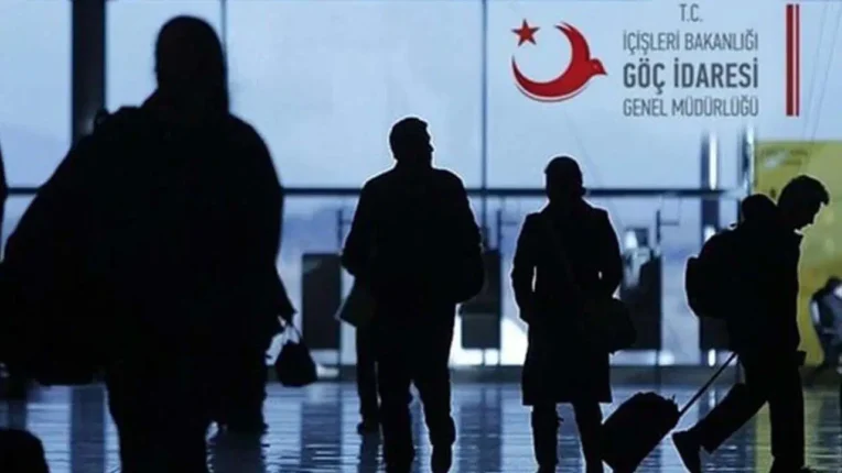 Gençlik Gidiyor! Son 2 Yılda 450 Bin Kişi Türkiye’den Göç Etti