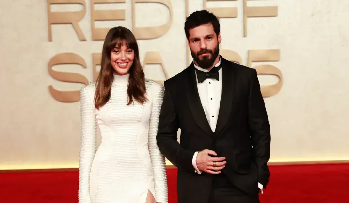 DİLAN ÇİÇEK DENİZ VE SERKAN ÇAYOĞLU RED SEA FİLM FESTİVALİ ÖZEL GALA YEMEĞİNDE  DÜNYA YILDIZLARIYLA BULUŞTU