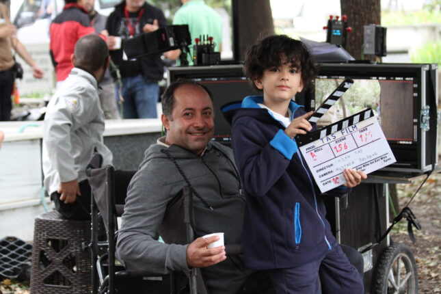 DİZİLER AİLE YAPISINI YIKIYOR MU?