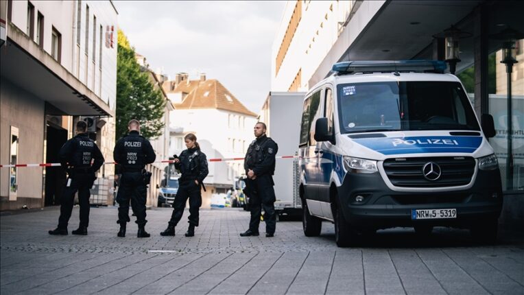 Dortmund’da Dehşet: 13 Yaşındaki Çocuklar Satırlı Saldırı Yaptı