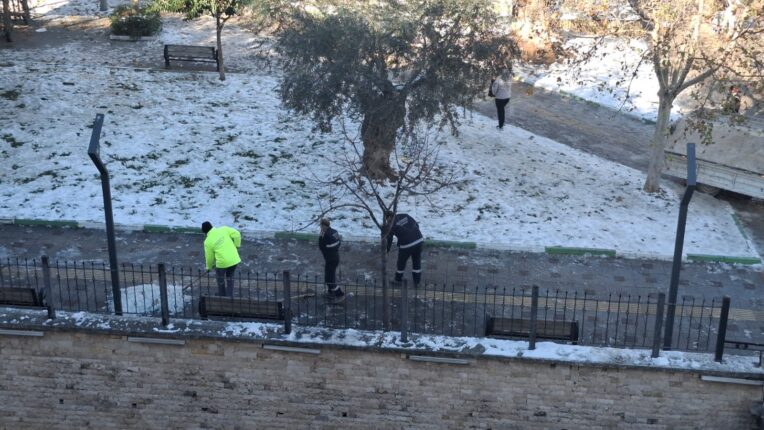 “Hizmet Vermiyorsunuz!”