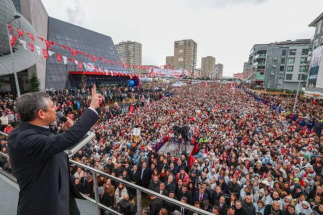DENİZLİ’DE YAPILAN MİTİİNGİ ANLAMAYAN VATANA İHANET EDER.