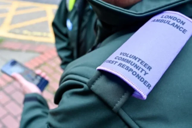 Londra Ambulans Servisi’nden gönüllü çağrısı: Community First Responder başvuruları başladı