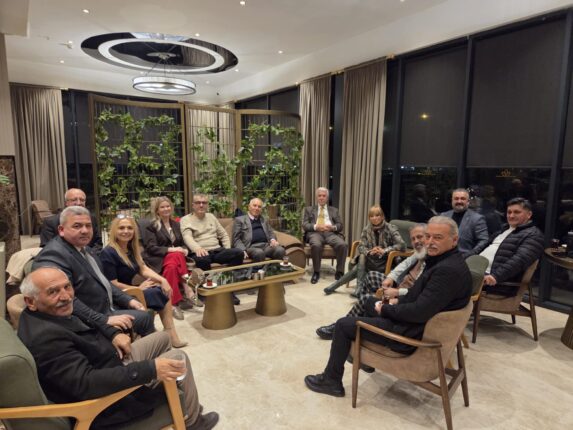 Cuma Buluşmaları Antalya’da Yine Fark Yarattı: Bir Yemekten Fazlası, Bir Ruh Molası