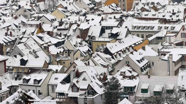 Almanya’da “Elli” Fırtınası Alarmı: Kuzey ve Doğu Bölgelerinde Hayat Durabilir