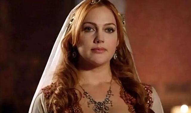 MERYEM UZERLİ RİYAD’DAYDI