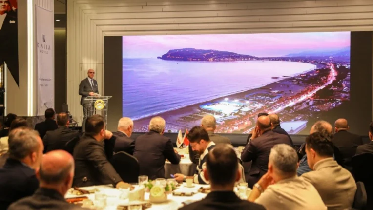 ALANYA’DA 2026 YILI DOLU DOLU GEÇECEK… BAŞKAN ÖZÇELİK: TÜRKİYE’DE BİR İLK