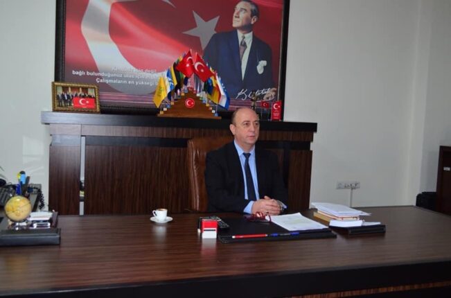 Sessizliğin İçindeki Liyakat: İdris Yeni’nin Yıllara Yayılan Hizmet Yolculuğu