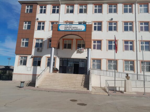 Bir Işık Yanıyor Gercüş’te: Yatılı Bir Okulda Yazılan Gelecek Destanı