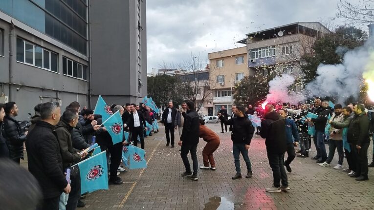 İşçiler Muhteşem Zaferi Böyle Kutladı!