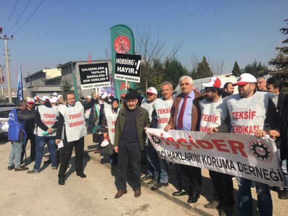 “Emekli eziliyor, asgari ücret eriyor, küçük esnaf batıyor”