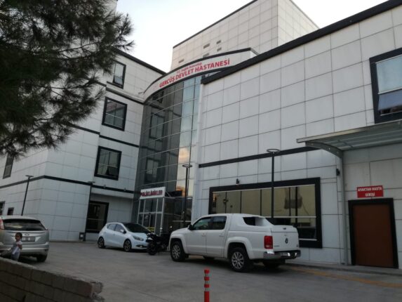 Gercüş’te Doktor Eksikliği Tepki Çekiyor: “Hastane Var, Hizmet Yetersiz”