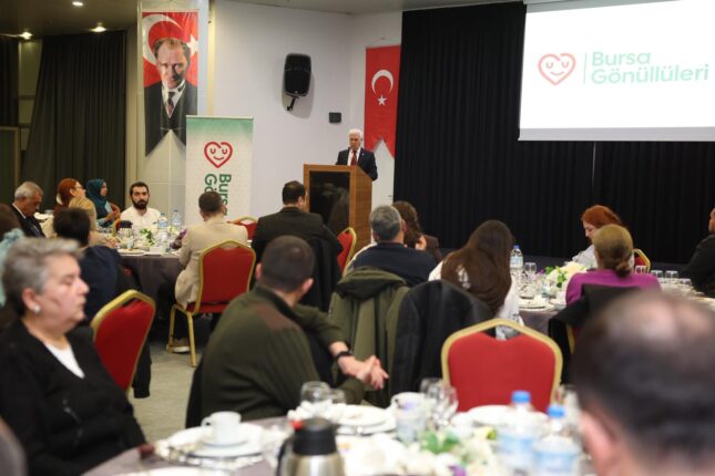 BURSA BÜYÜKŞEHİR BELEDİYE BAŞKANI MUSTAFA BOZBEY, BURSA GÖNÜLLÜLERİ İLE BULUŞTU