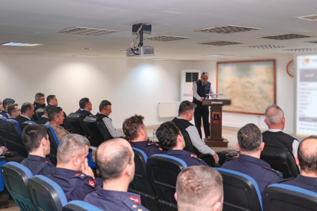 Tümgeneral İdris Tataroğlu Başkanlığında Aylık Asayiş Değerlendirme Toplantısı Gerçekleştirildi