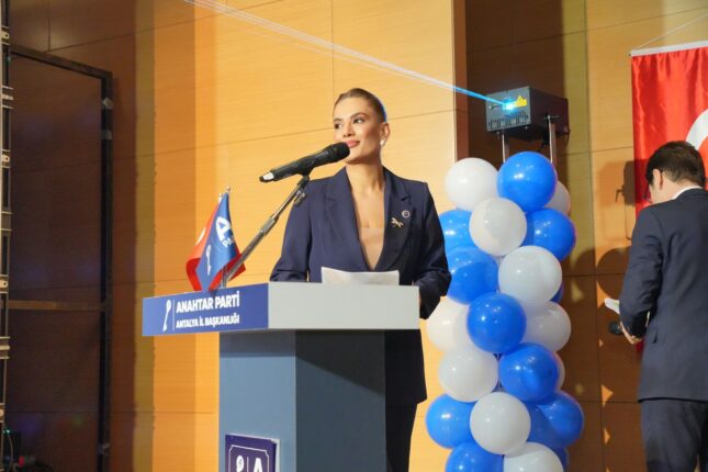 Anahtar Parti Antalya İl Kongresi Yoğun Katılımla Gerçekleştirildi