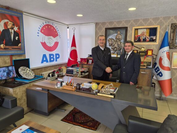Anadolu Birliği Partisi Genel Merkezi’nde Kritik Zirve