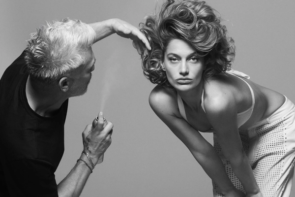 Güzellik dünyasında büyük buluşma! Ünlüler Önder Tiryaki için objektif karşısında…