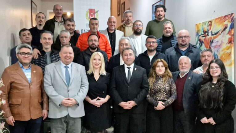 GEMLİK GAZETECİLER CEMİYETİ ÜYELERİ RAMAZAN’IN BEREKETİNDE BULUŞTU