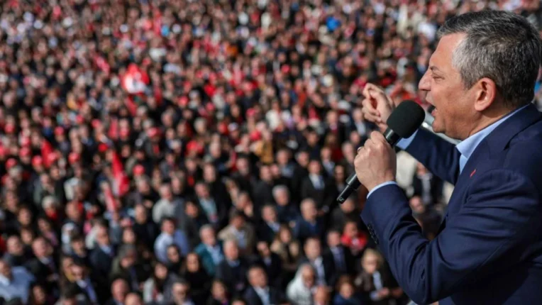 CHP Çanakkale Mitingi: Hak Arayışı mı, Yoksa Hasar Kontrolü mü?
