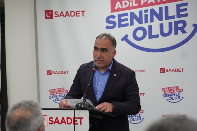 Saadet Partisinden Altın Plaket!